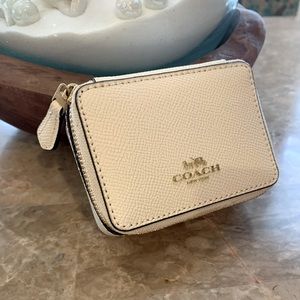COACH White Pebbled Leather Zipper Pill Case with Mini Pill Bottles NEW